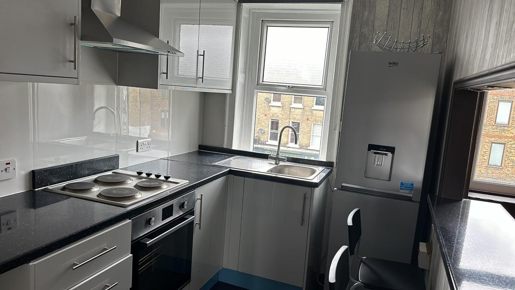 First Floor One Bed Apartment In Central West 런던 외부 사진