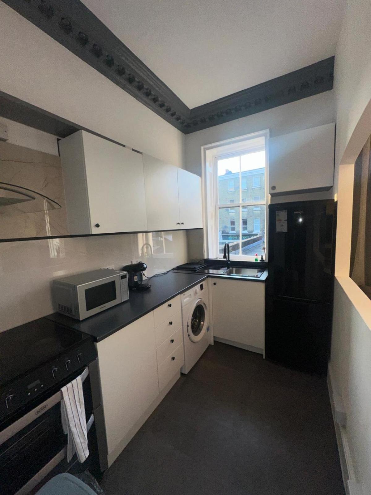 First Floor One Bed Apartment In Central West 런던 외부 사진