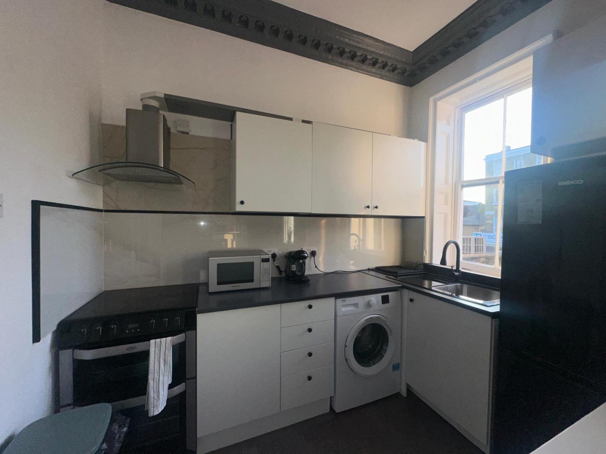 First Floor One Bed Apartment In Central West 런던 외부 사진